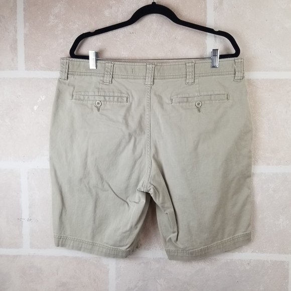 St. John's Bay Men's Comfort Stretch Chino Pants Size 38 - Picture 2 of 5